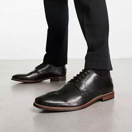 Shoes Shoes