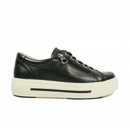 Plimsolls & Trainers Plimsolls & Trainers
