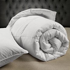 DreamWorld Premier Goose Feather & Down Duvet