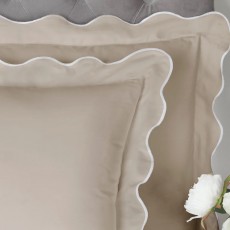 Scallop Edge Bed Set