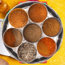 World Spice Blends & Rubs-9 Blends & Rubs with Silk World Spice Blends & Rubs-9 Blends & Rubs with Silk