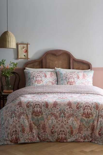 Appletree Floral Damask Duvet Set
